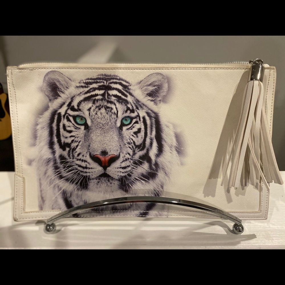Tiger Clutch
